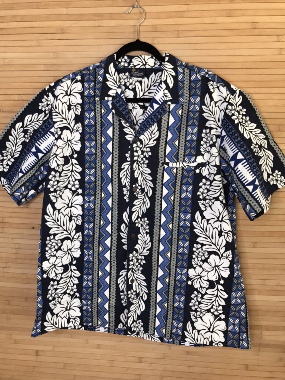 Royal Creations Men's Button Up Shirt Blue XL Floral Short Sleeve Made in Hawaii